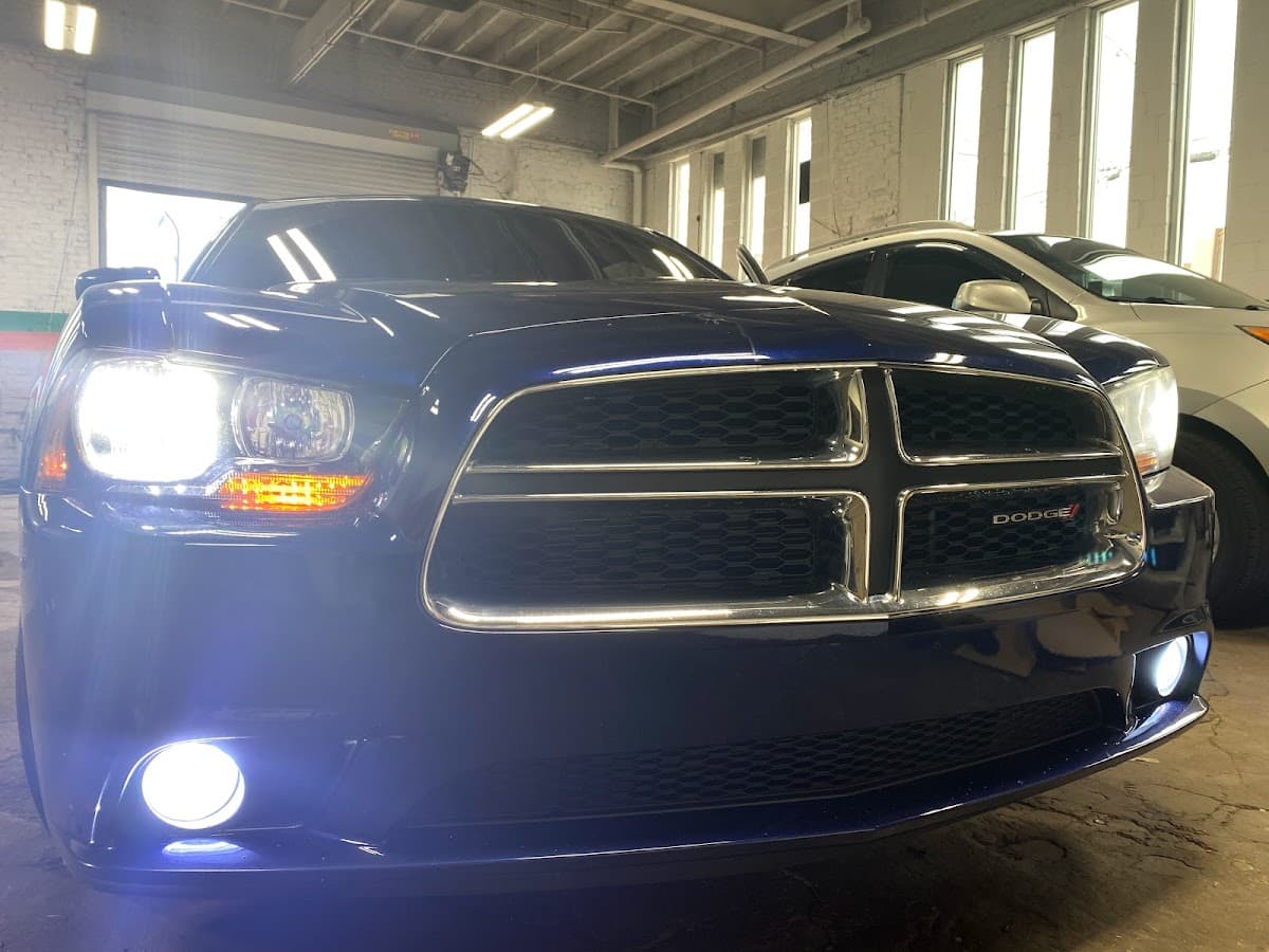 High class auto sound & security image 6