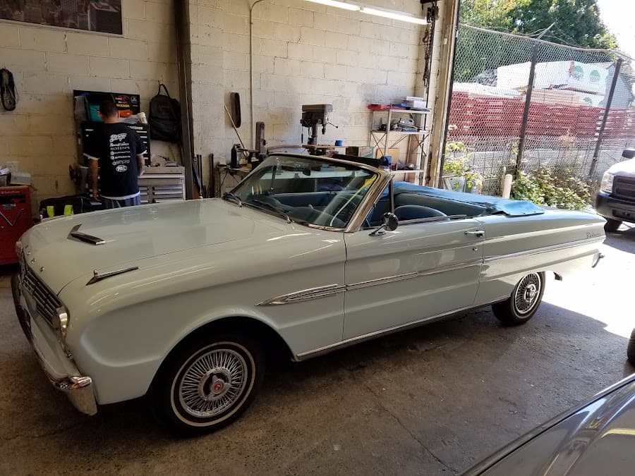 Ballard Custom Audio car audio shop in Seattle, Washington photo 2