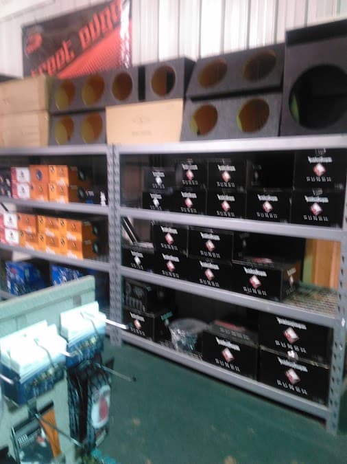 G Low's Audio Shop image 4