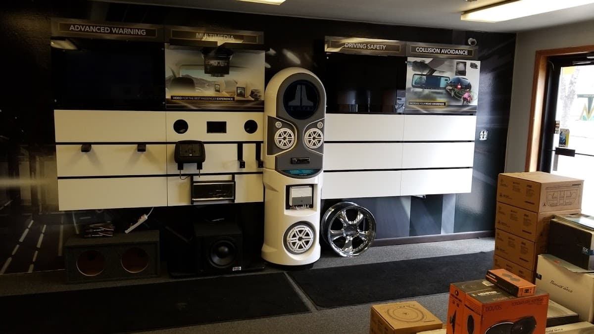 Tri M Tunes car audio shop in Mitchell, South Dakota photo 6