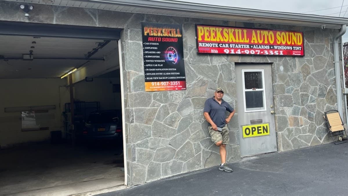 Peekskill Auto Sound image 7