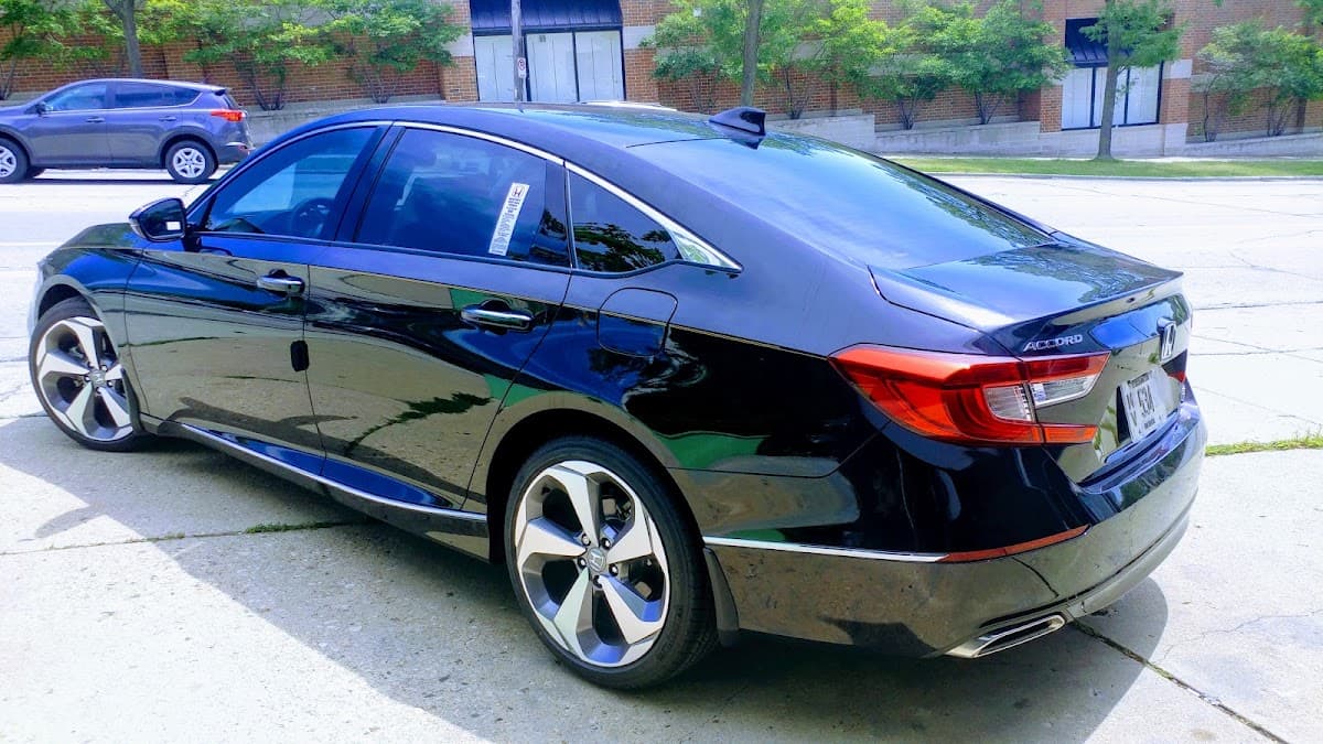 Expert Electronics of Wisconsin car audio shop in Milwaukee, Wisconsin photo 9