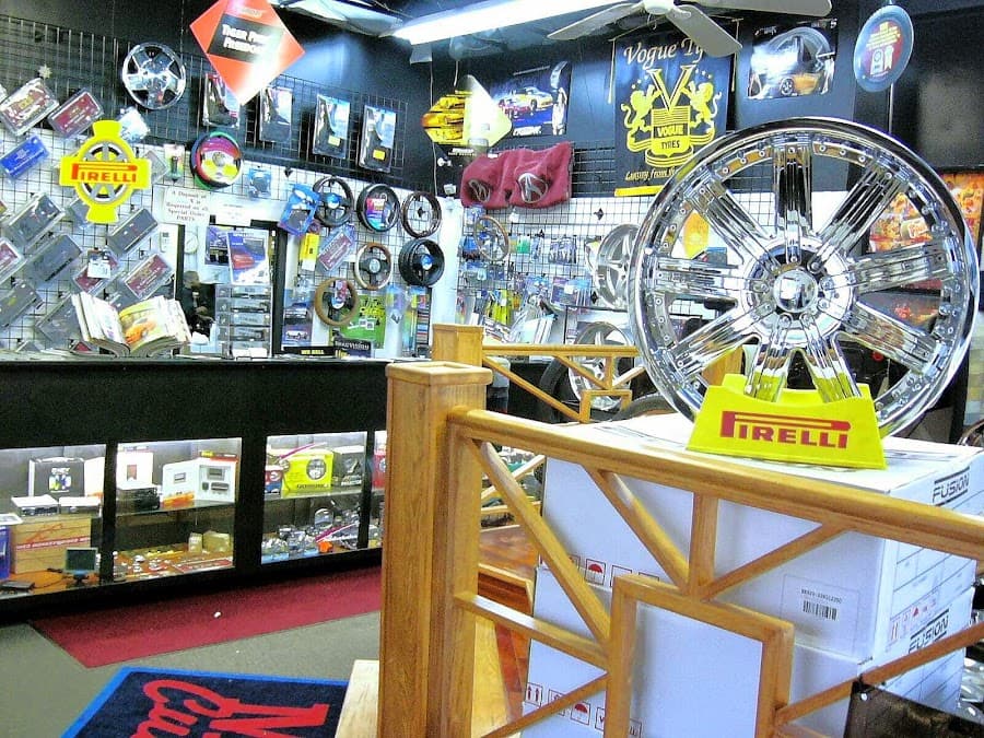 M & G Customs car audio shop in Baltimore, Maryland photo 3