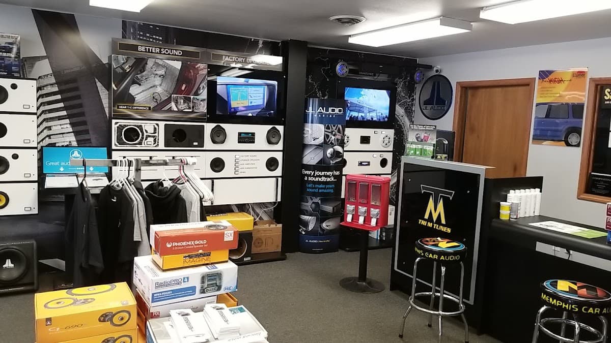 Tri M Tunes car audio shop in Mitchell, South Dakota photo 4