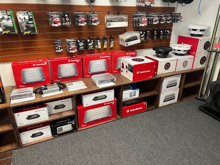 NW Audio car audio shop in Platte City, Missouri photo 3