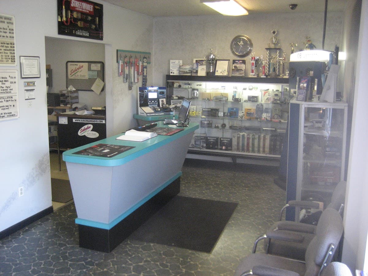 Suburban Auto Radio car audio shop in Oaklyn, New Jersey photo 4