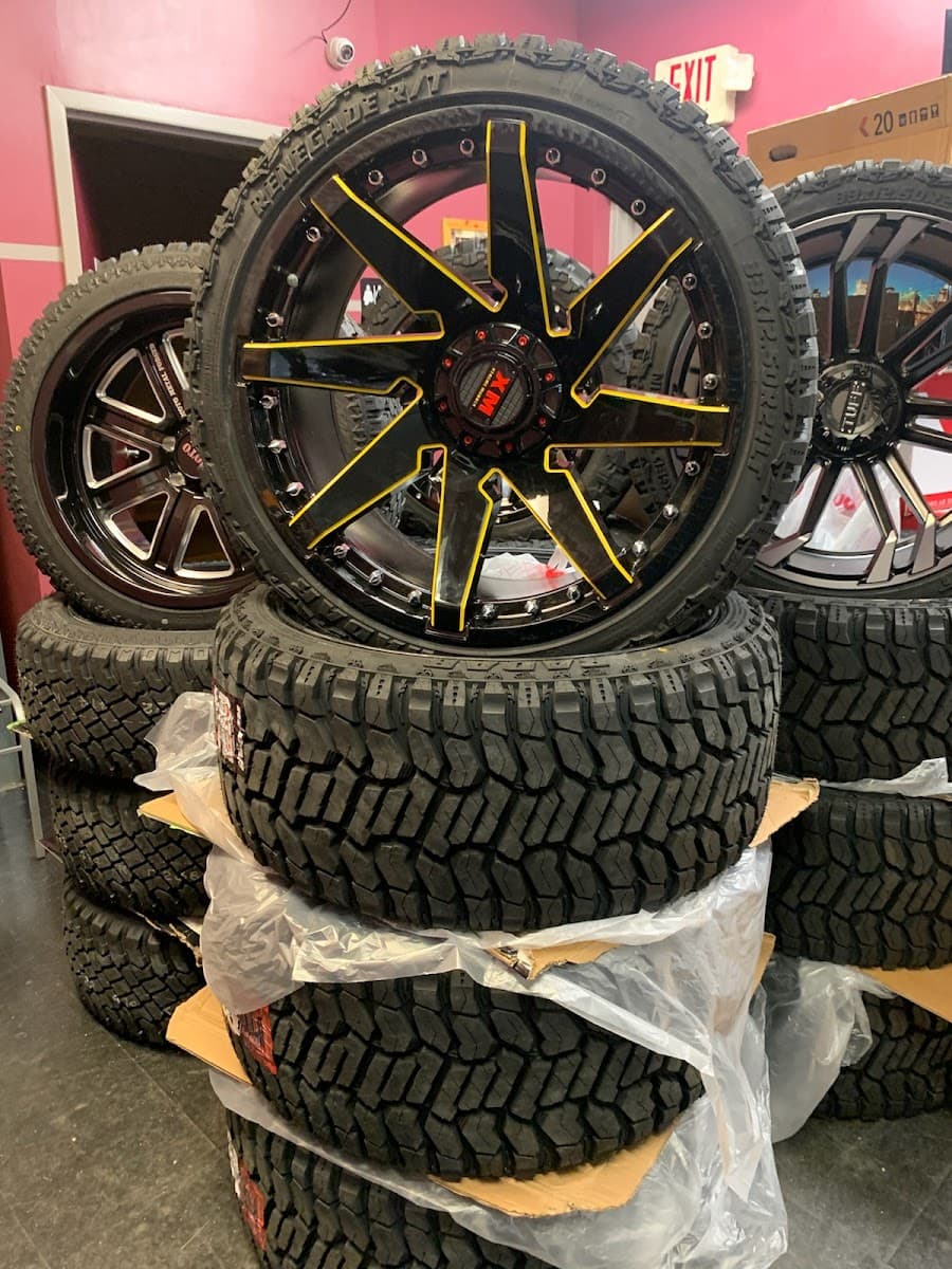 Platinum Auto Sound car audio shop in Philadelphia, Pennsylvania photo 3