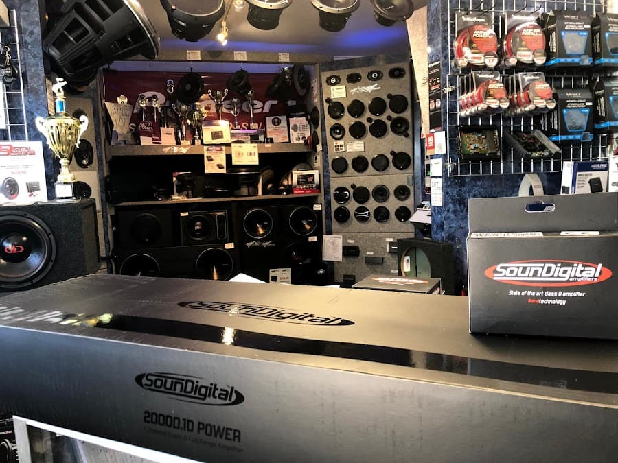 McCain Audio car audio shop in Farmington, New Mexico photo 4