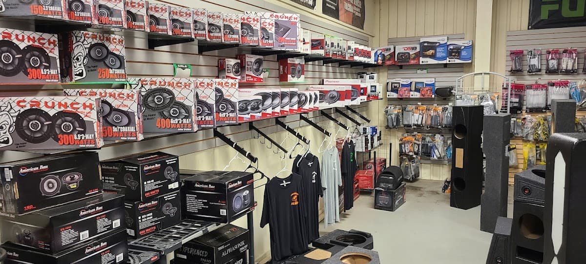 Loud Noises Car Audio image 4