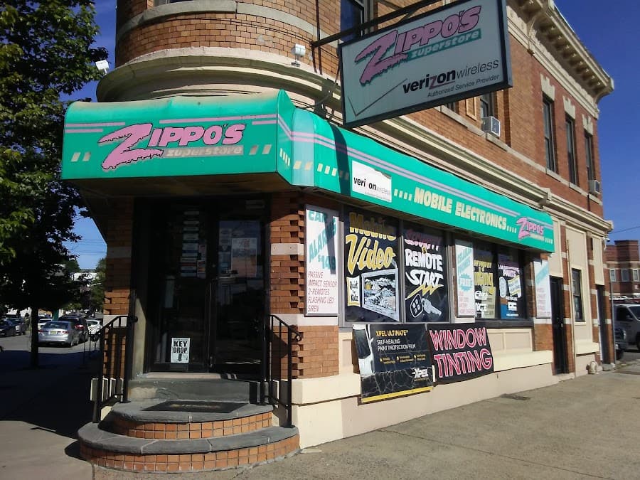 Zippo's Mobile Electronics car audio shop in Belleville, New Jersey photo 4