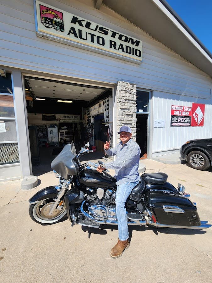 Kustom Auto Radio image 6