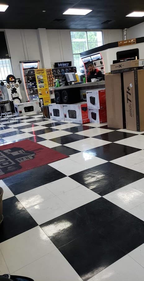 The Sound Factory car audio shop in Knoxville, Tennessee photo 10