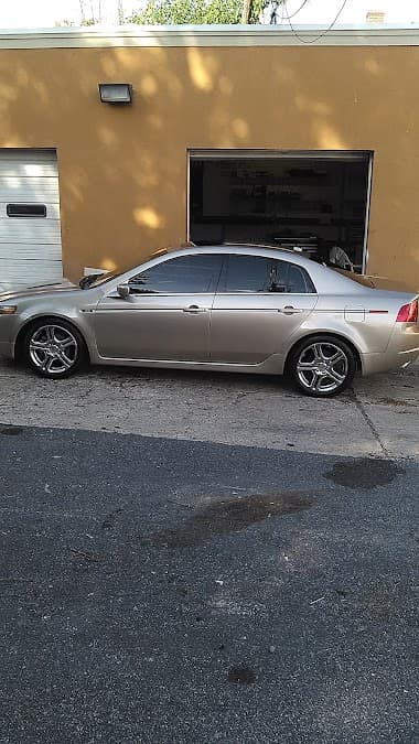 CJ Car Audio car audio shop in Baltimore, Maryland photo 4