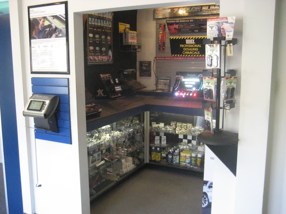 Suburban Auto Radio car audio shop in Oaklyn, New Jersey photo 10