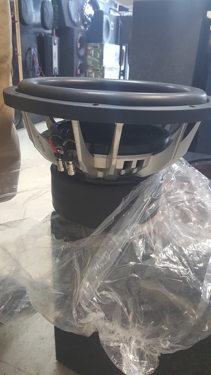 Binny's Electronics image 2