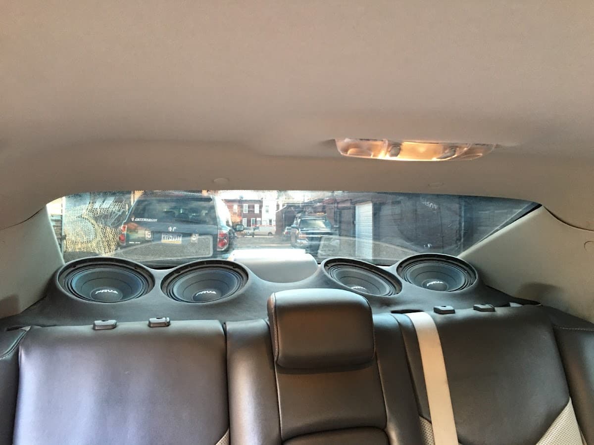C T Custom car audio and security car audio shop in Philadelphia, Pennsylvania photo 7