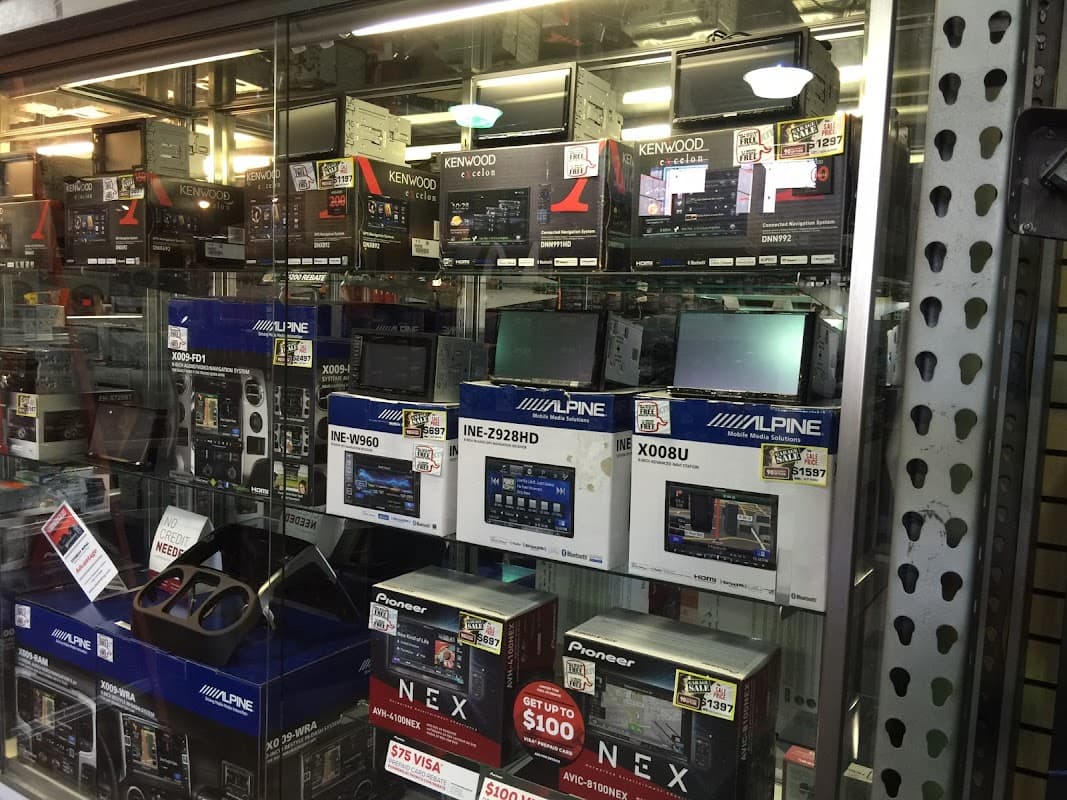 Stereo King car audio shop in Portland, Oregon photo 7