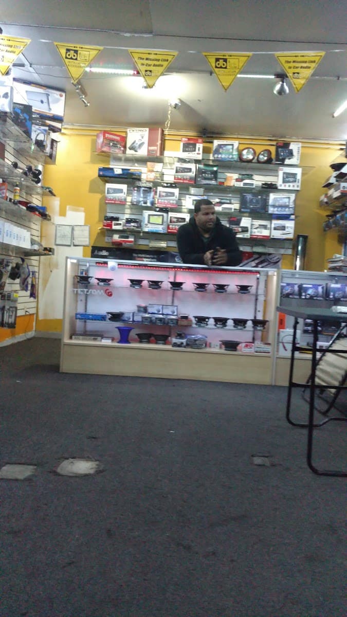Platinum Auto Sound car audio shop in Philadelphia, Pennsylvania photo 2