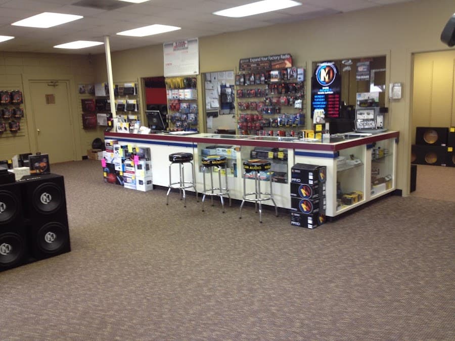 Dashboard Electronics car audio shop in Sioux Falls, South Dakota photo 8