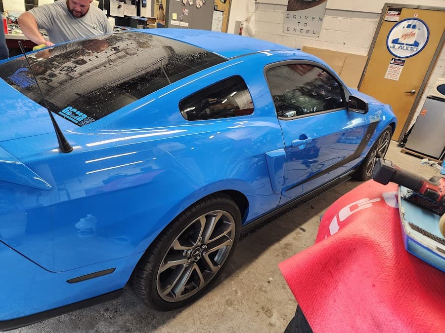 Lee's Electronics car audio shop in East Brunswick, New Jersey photo 2