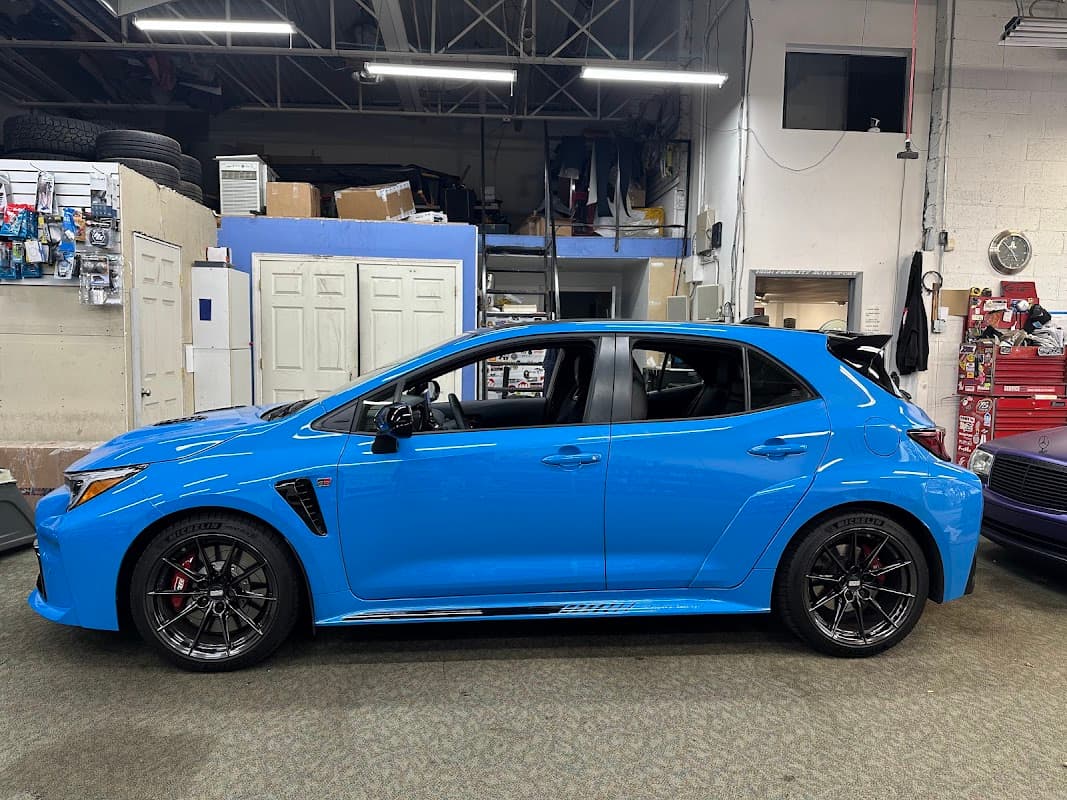 High Fidelity Auto Sport image 9